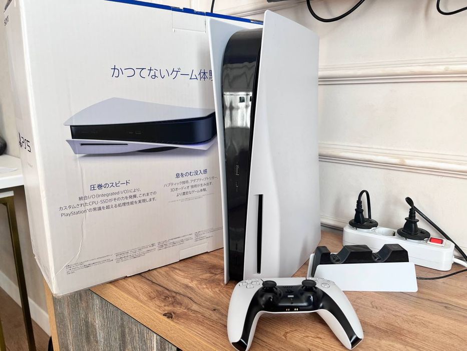 Продам плейстешен/пс 5 в идеальном состояние
