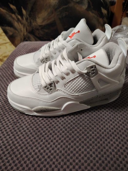 Jordan 4 "White Oreo"
