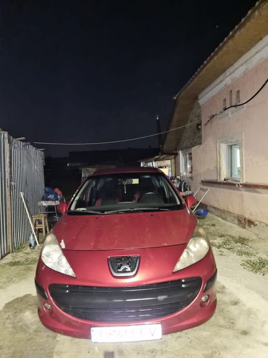 PEUGEOT 207