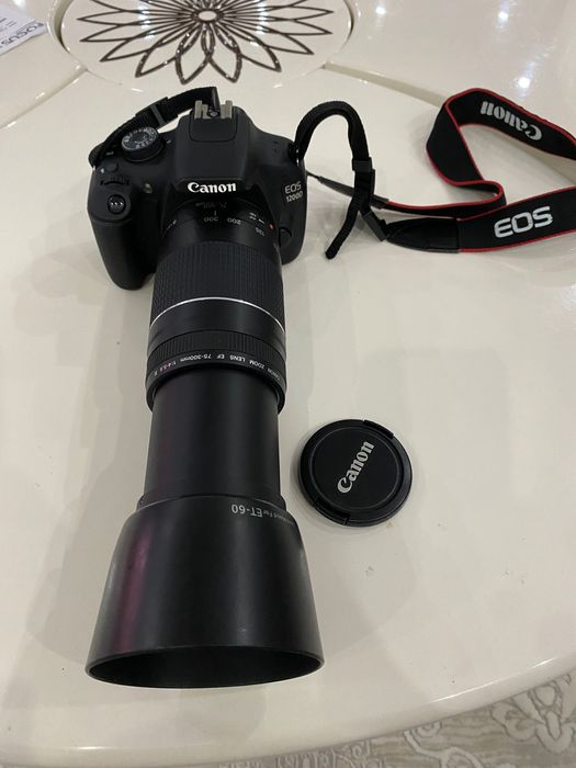 Фотоапарат Canon 1200D