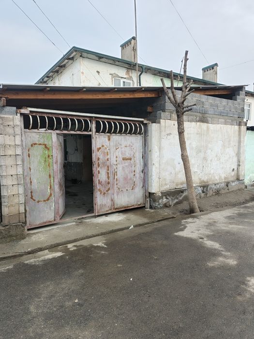 Uy sotiladi dom 4 xona