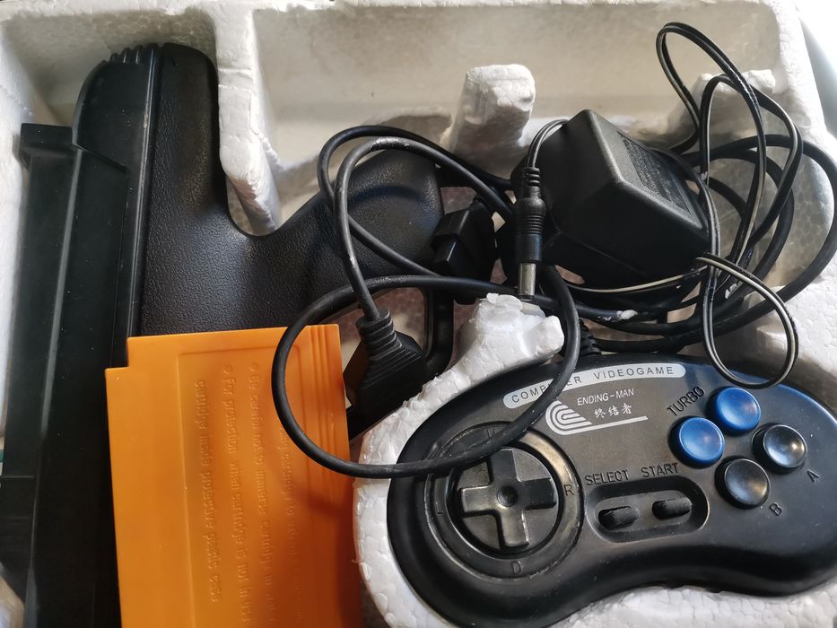 Ретро игра, оригинална опаковка