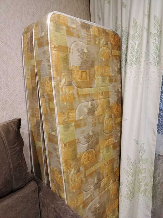 Продам два матраса полуторки