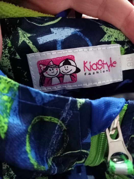 Продам тёплую ветровку