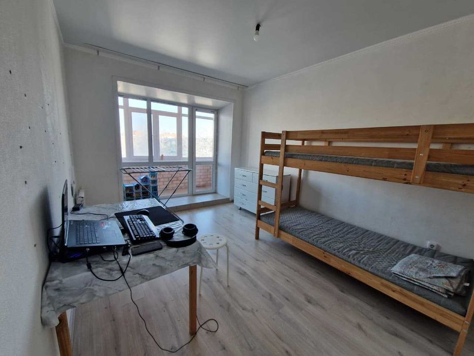 продам квартиру район КСК 3 поликлиника