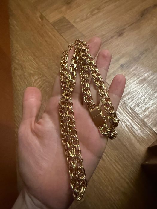 Продам золотую цепь