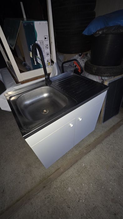 Chiuveta cu mobilier
