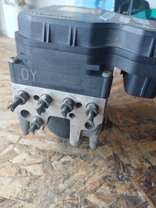 ABS помпа Toyota Rav4 2010 2.2 D-CAT