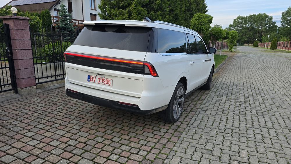 Lincoln Navigator