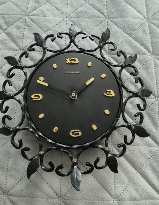 Ceasuri perete mecanice / quartz