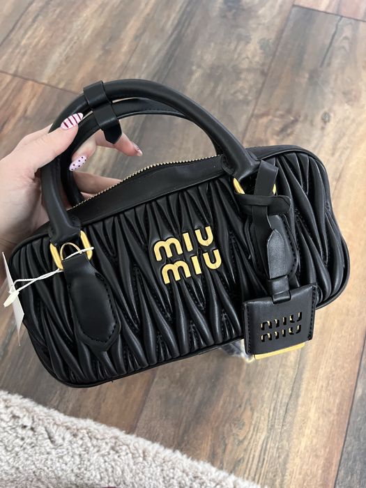 Чанта Miu Miu, нова