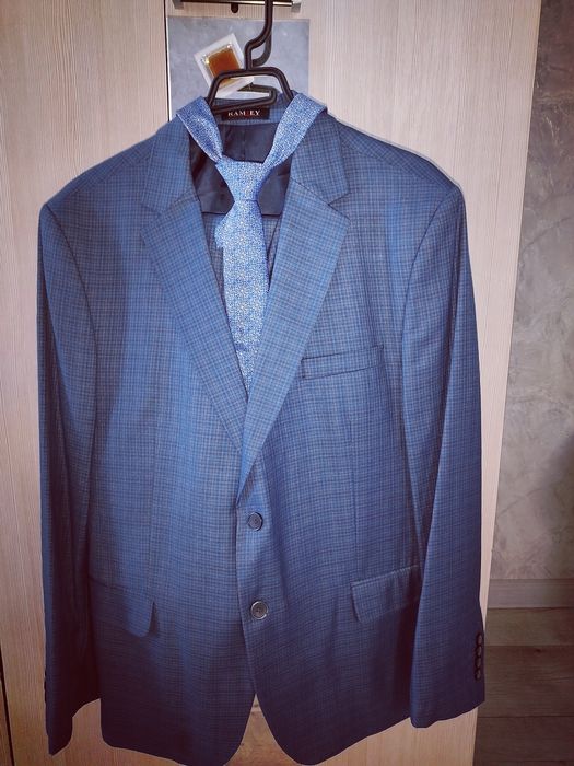 Продам костюм в отличном состоянии