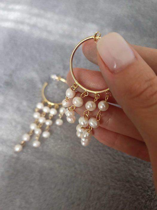 Vand cercei noi cu perle