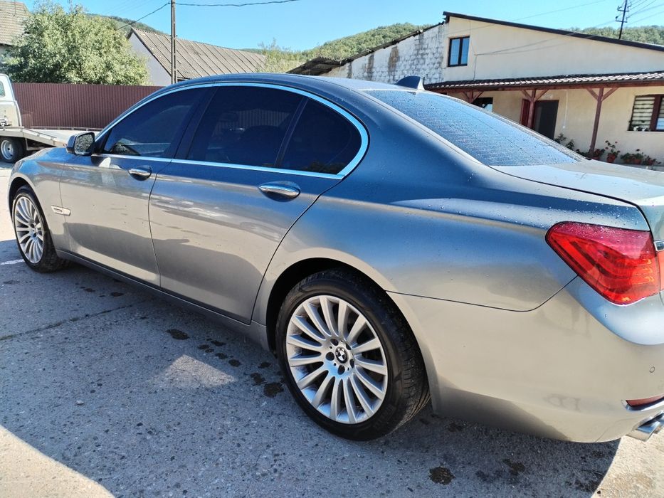 Dezmembrez BMW Seria 7 F01 245cp N57D30A