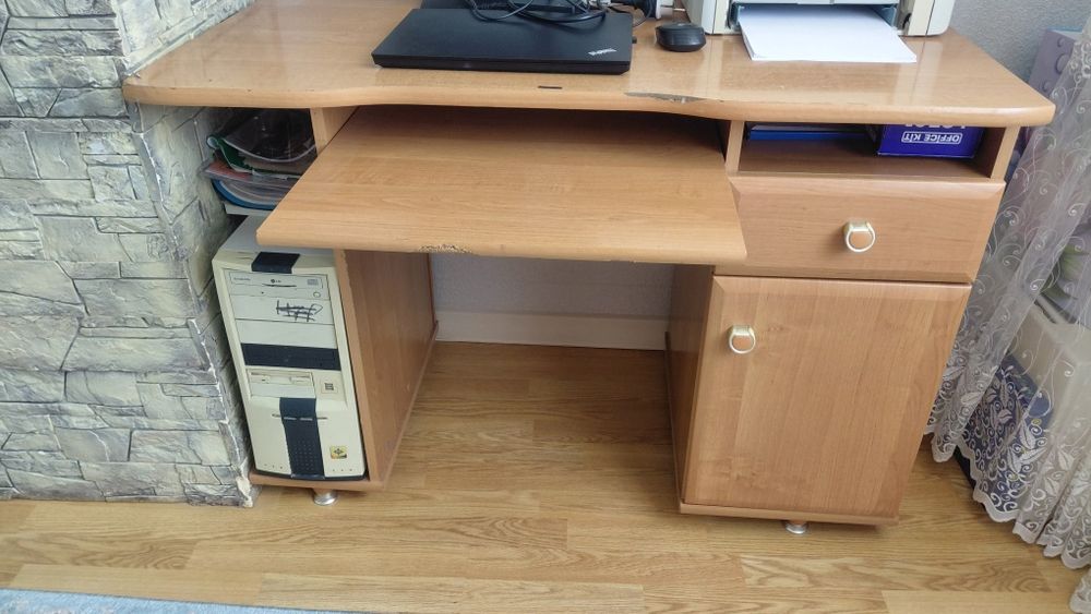 Мебель. Компьютерный стол