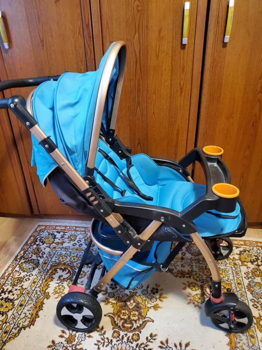 Продам прогулочную коляску