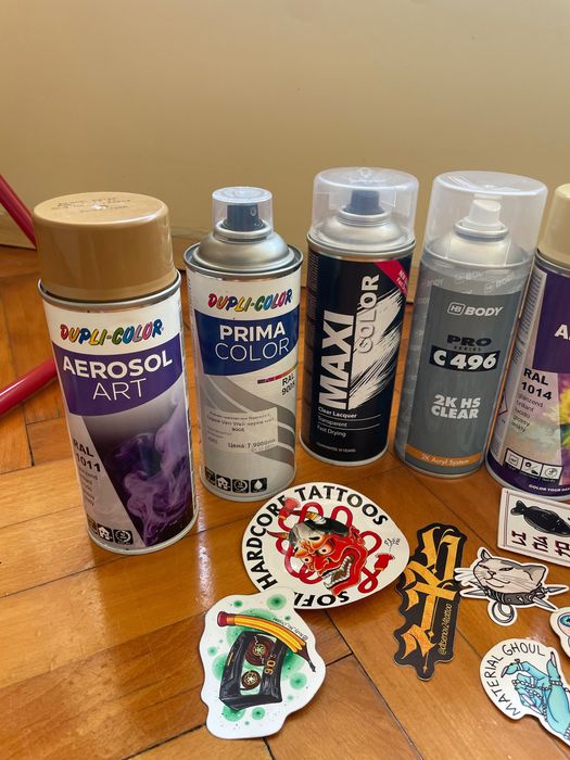 Спрей лак черен мат сребърен златен видове