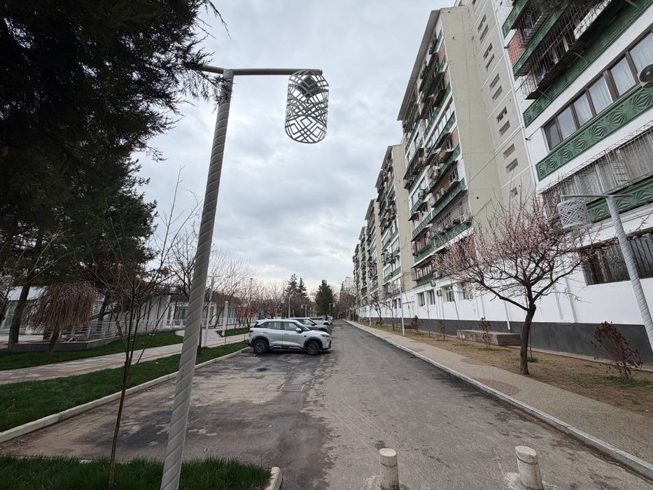 Продаётся! Квартира 1-Этаж Юнусабад 4 кв Биллур