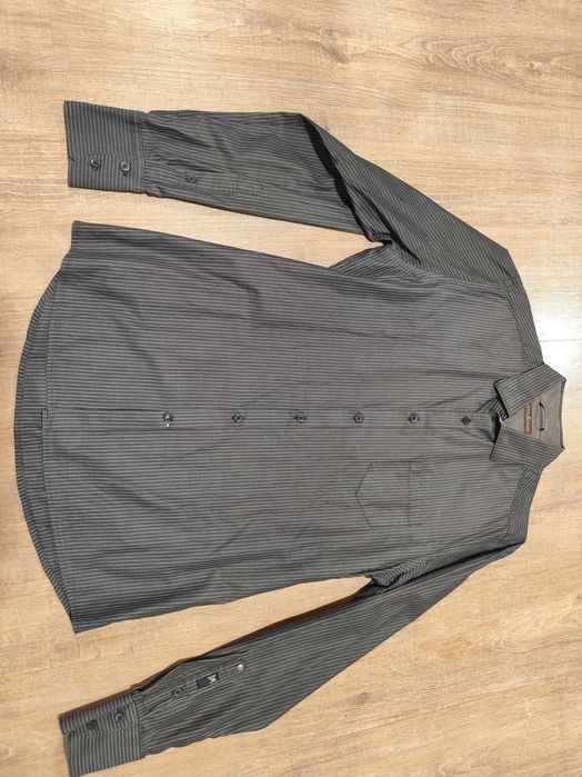 мъжка риза на Guess