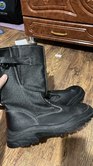 спец ботинок , сапог