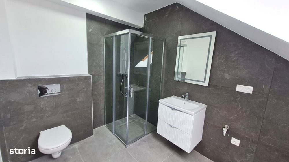 Apartament 3 camere 78 mp Calea Cisnadiei