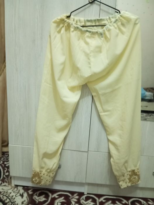 Kelinlik ansambli rosa chiroyli madel troyka