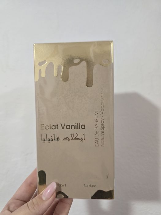 Vand parfum pentru dama