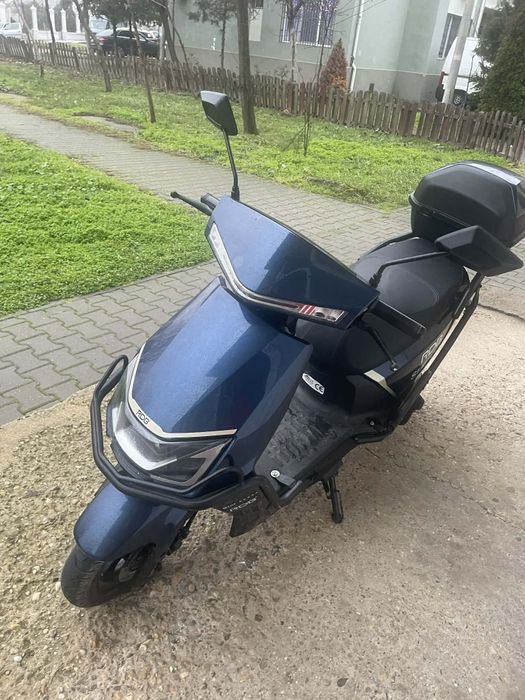 Vând scuter /schimb