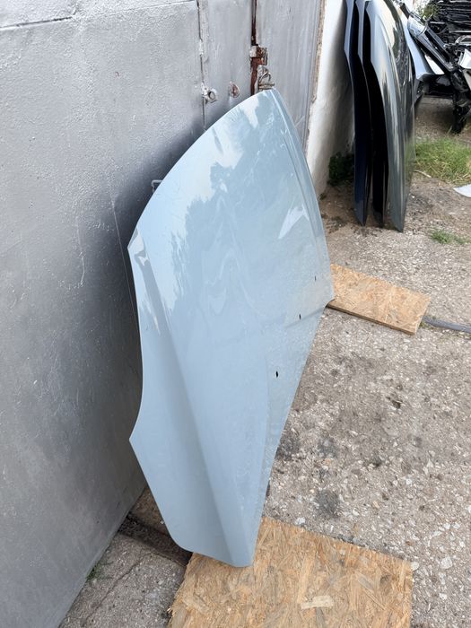 Преден капак за Volvo V40 Волво В40  2012-2019г
