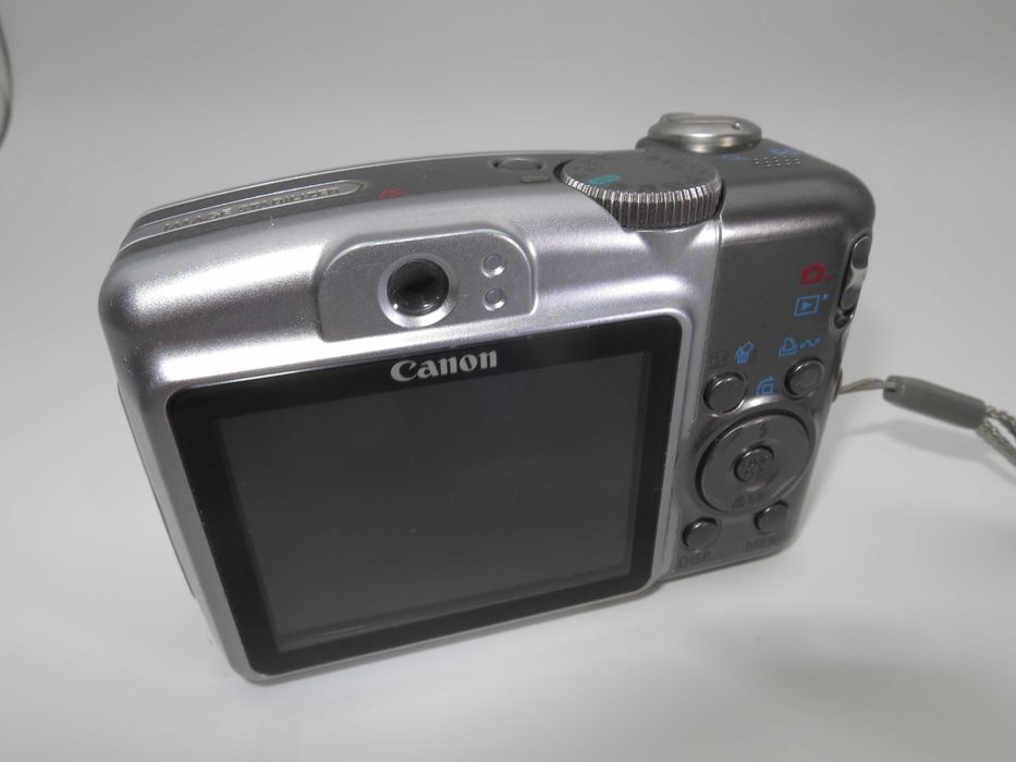 Canon PowerShot A720 компактен цифров фотоапарат, дигитална камера, в отлично състояние, тествана и работи перфектно с оригинална кутия и карта памет