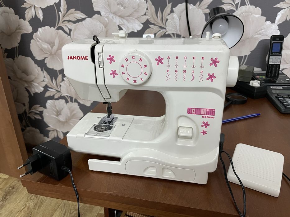 Швейная машинка Janome 525 sew mini