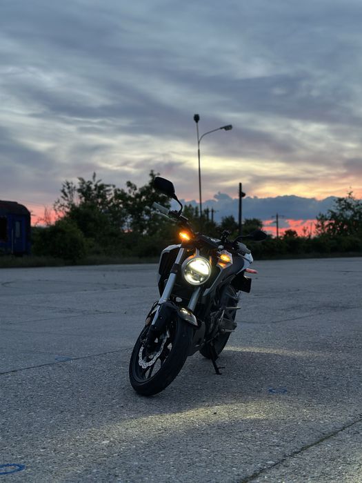 Honda cb125r 2018