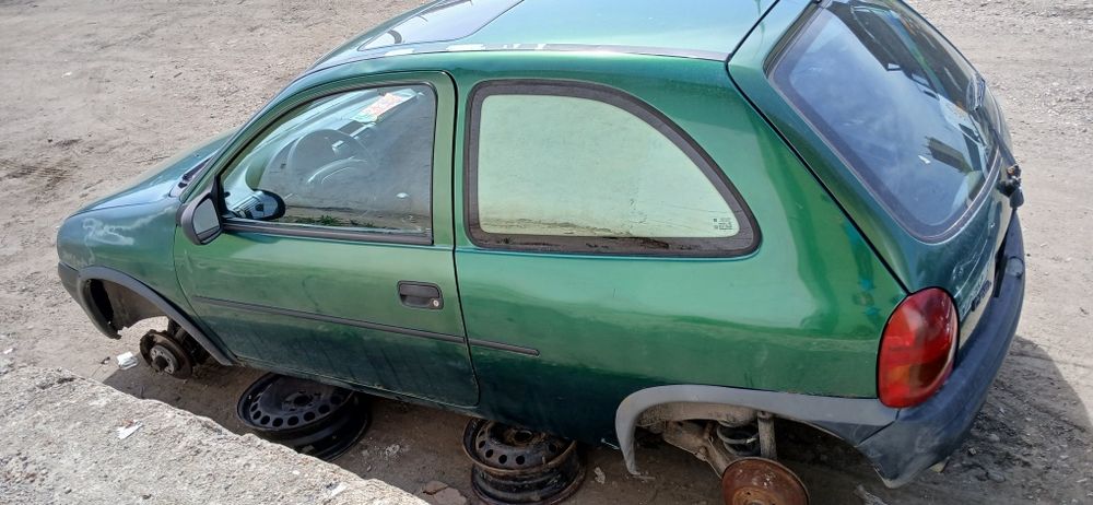 Opel corsa 1.4NZ 1996