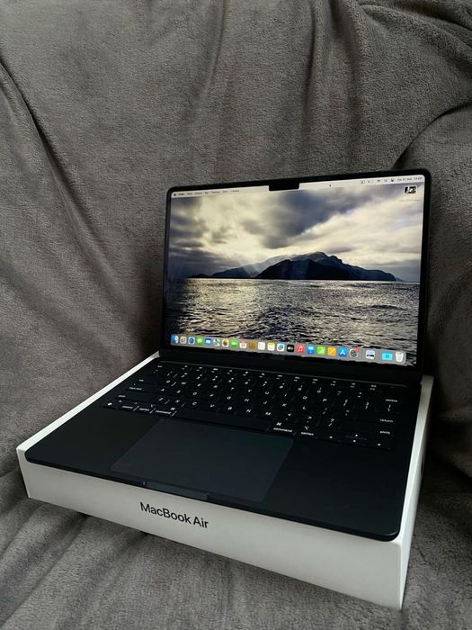 Makbook air M4 2025