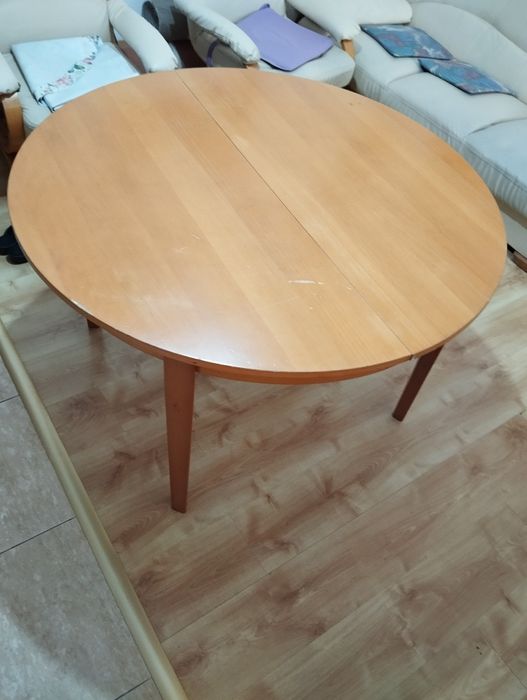 Vând masă de living-bucatarie