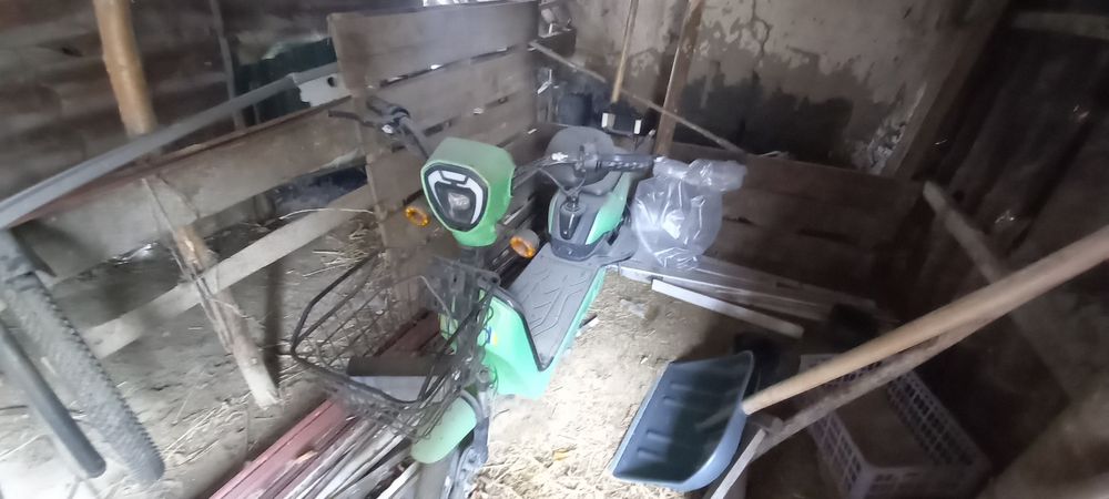 Мопед Evestar 2025