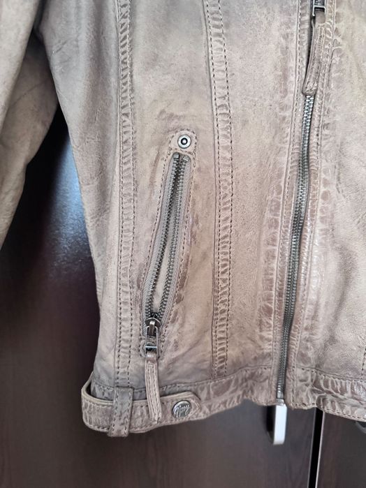 Дамско кожено яке