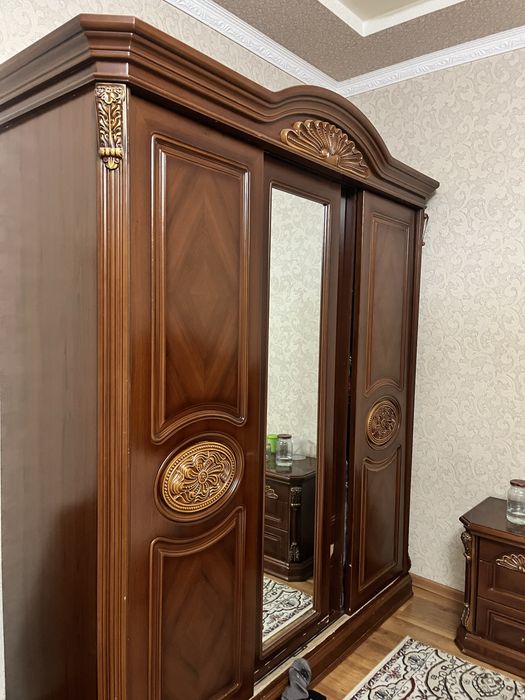 компелкт 2 тумбочка зеркла