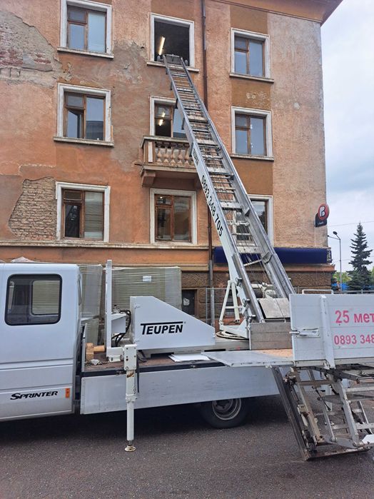 Камион с кран услуги транспорт 24 м.