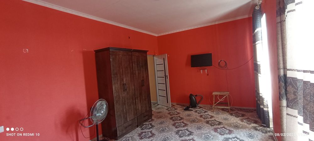 Fargʻona shahar shaxar hokimiyati oldidagi yangi qurilgan 8 qavatli