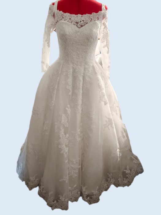 Свадебное платье со шлейфом 42-46р