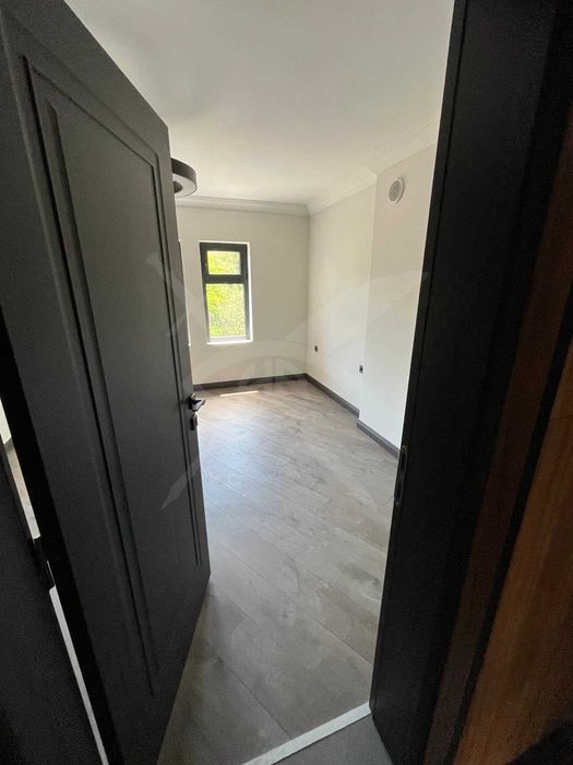 Тристаен апартамент в Мараша 61945