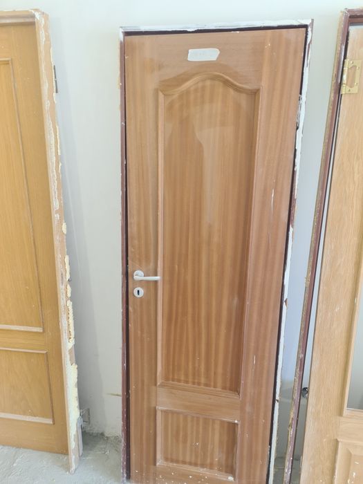 Интериорни врати