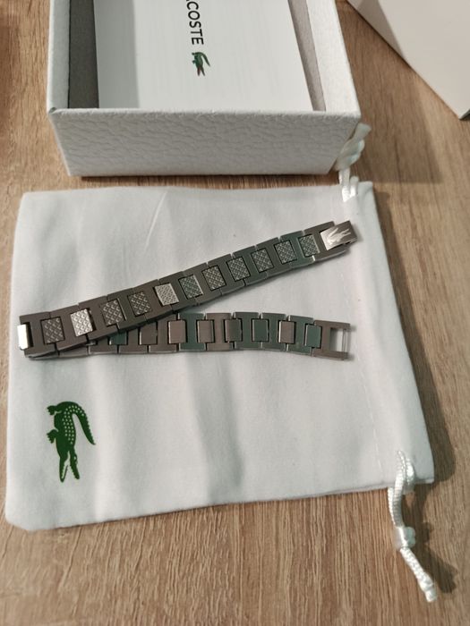 Bratara Lacoste noua