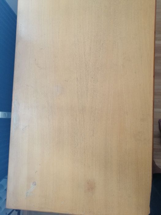 Спешно! Директорско дървено бюро и контейнер