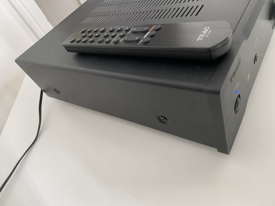 Amplificator Teac AI-1000