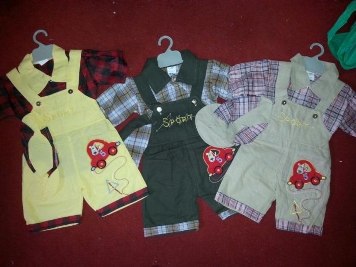 Costume salopete noi 3 piese camasa sapca si salopeta