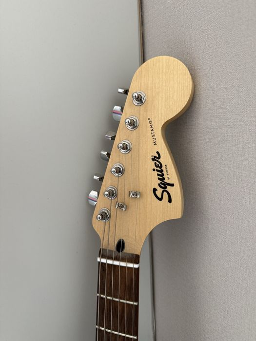 Электрогитара Squier Stratocaster “Mustang”