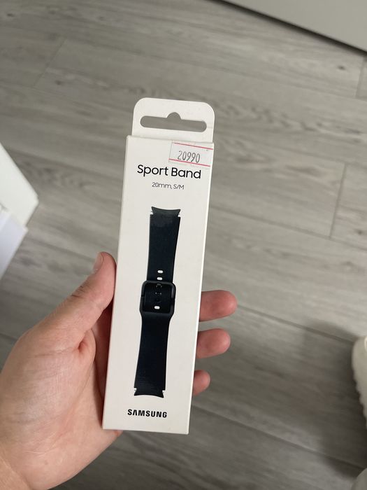 Продам смарт часы с ремешком