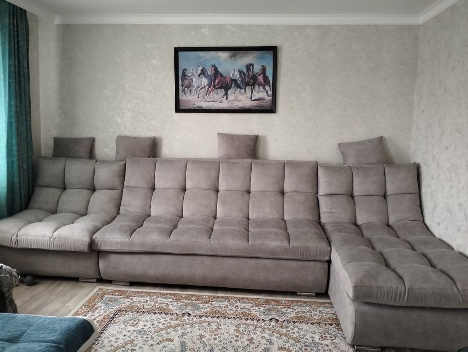 Продам диван для гостиной